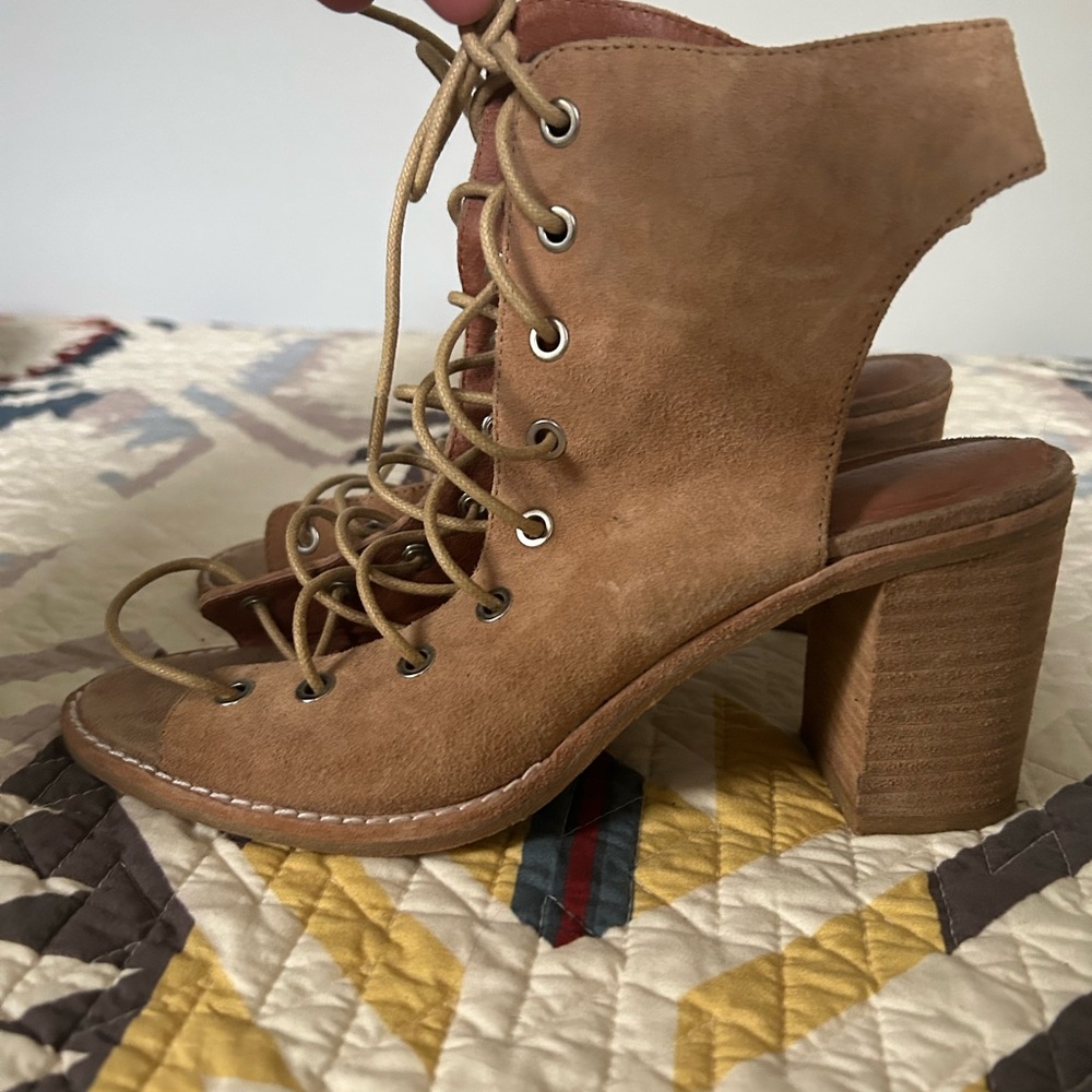 Free People X Jeffrey Campbell Minimal Lace-up Tan Heel- 9- Like New - Picture 5 of 7
